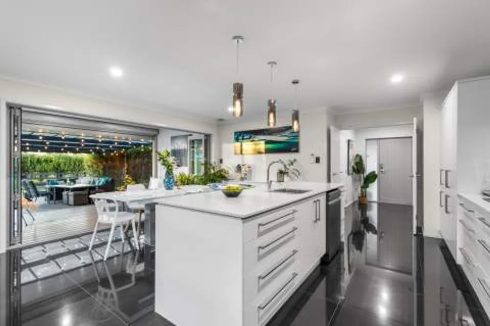Photos of 1 Royal Ascot Drive
