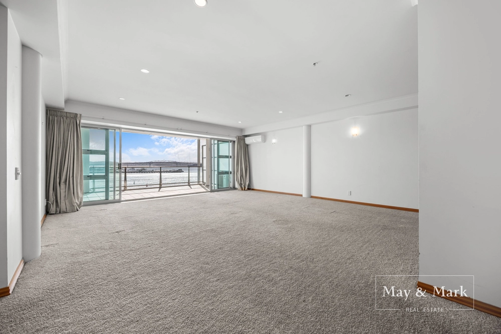Photos of 145 Quay Street