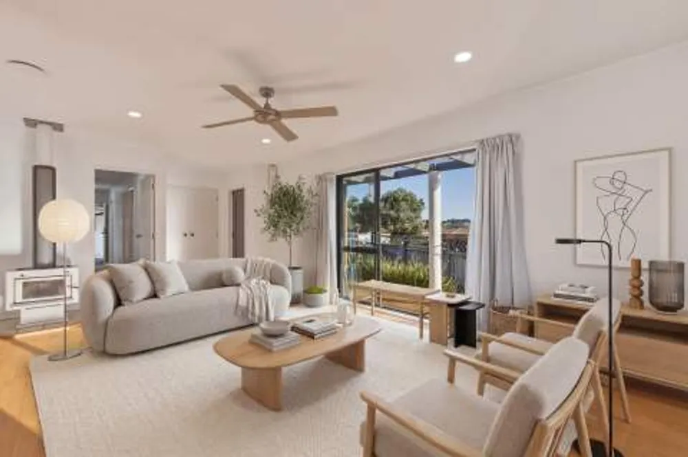 Photos of 25 Lucerne Place