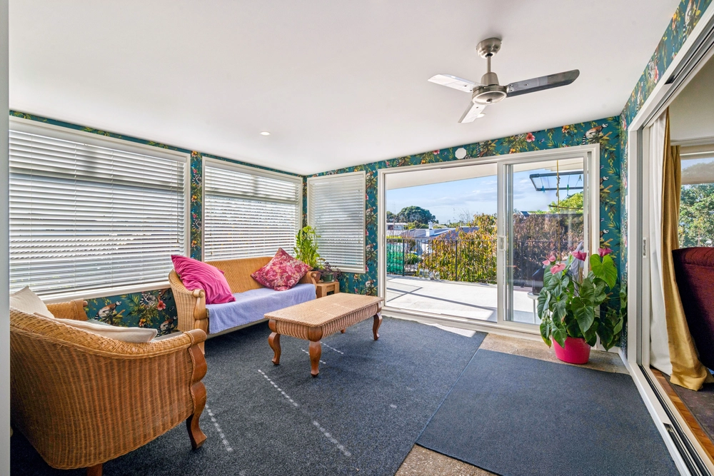 Photos of 11 Sullivan Avenue