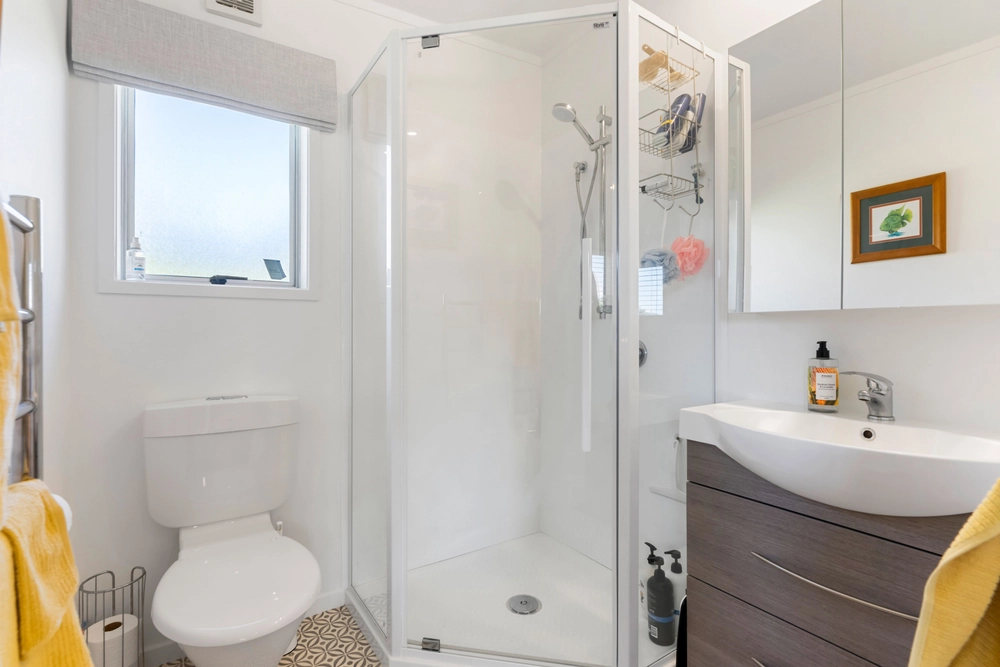 Photos of 18 Uppingham Crescent