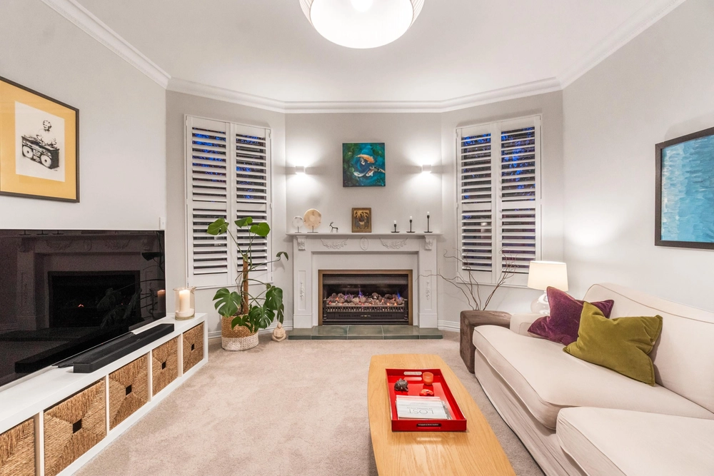 Photos of 43B Stanley Point Road