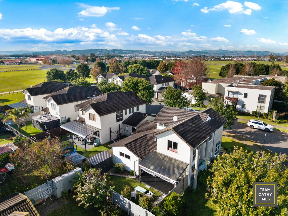 Photos of 29 Figaro Crescent