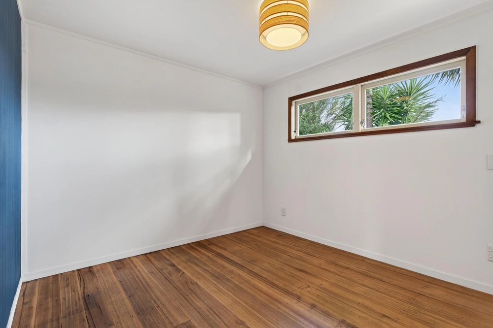 Photos of 74 Moir Street