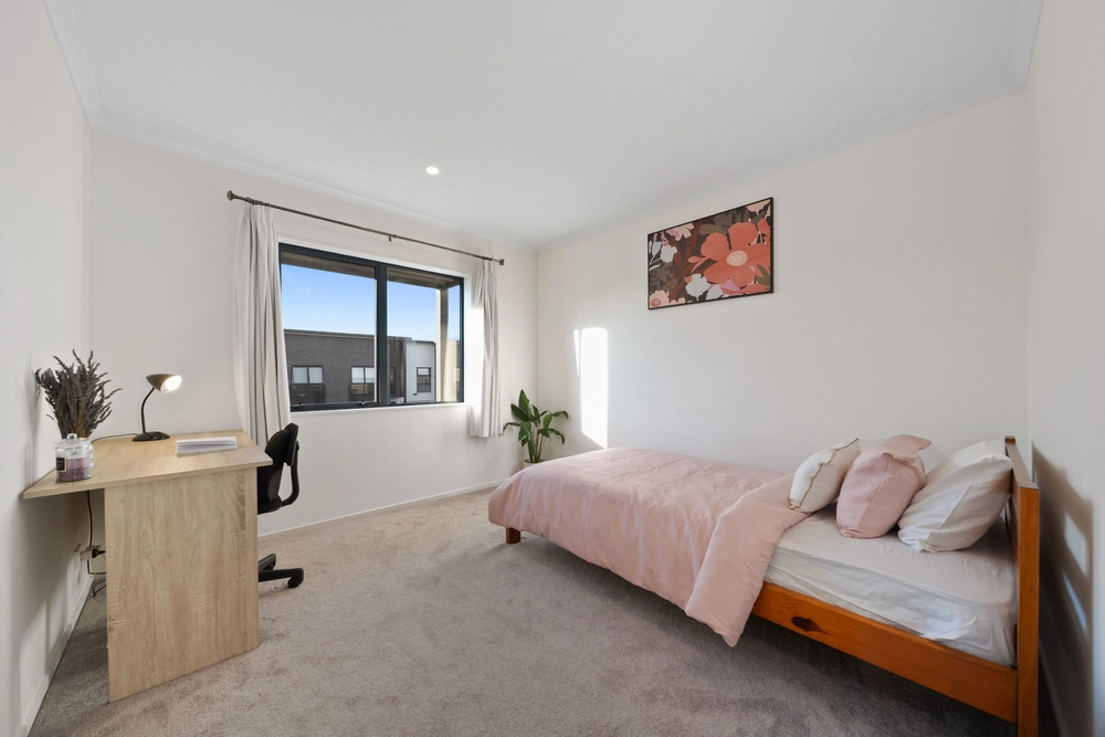 Photos of 9 Vincent McGrath Crescent