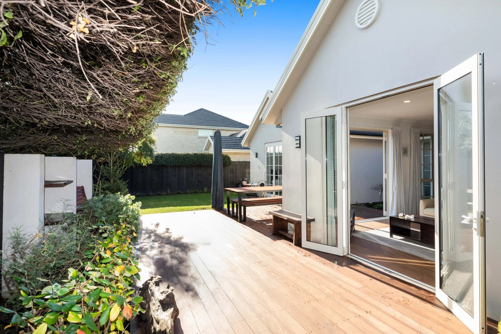 Photos of 2 Applefield Court