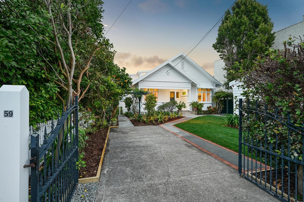 Photos of 59 Clarence Street