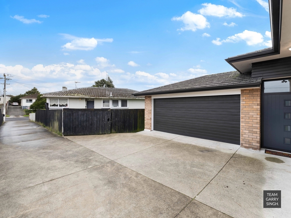 Photos of 44A Greenhaven Avenue