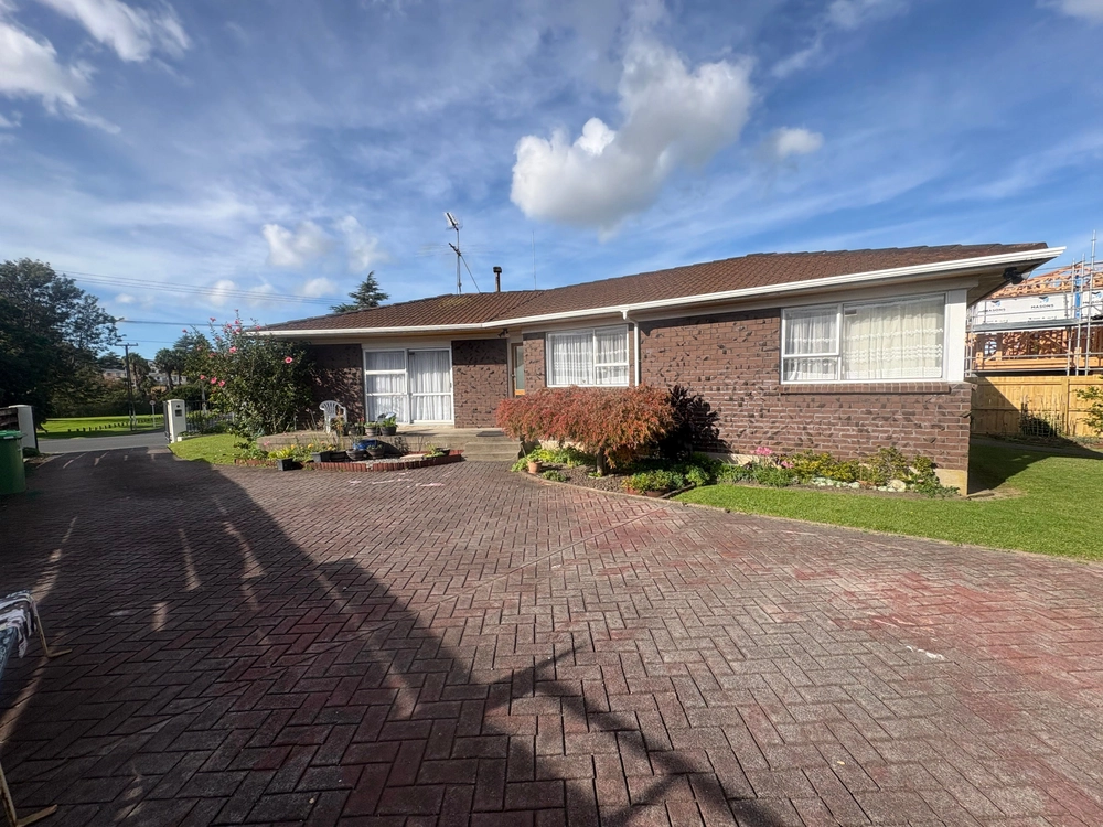 Photos of 97 Coxhead Road