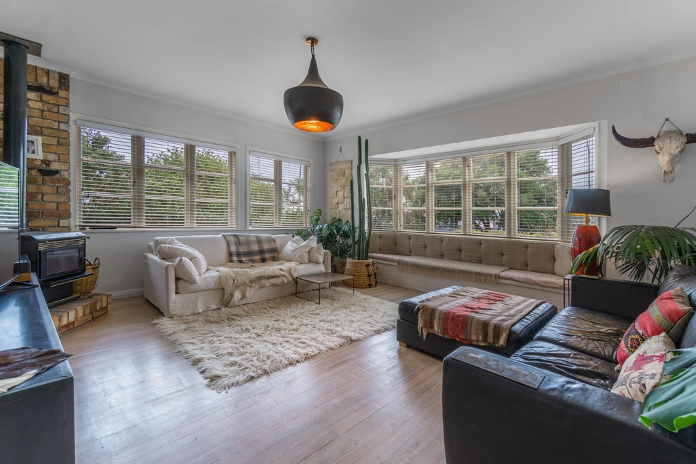 Photos of 133 Coates Avenue