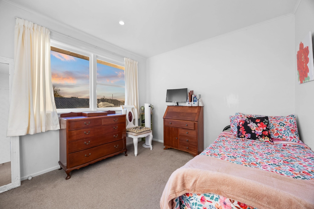 Photos of 75 Penrose Road