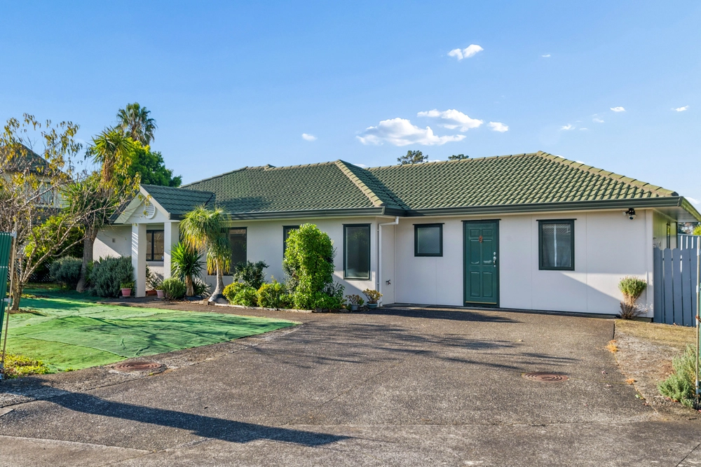 Photos of 67 Burswood Drive