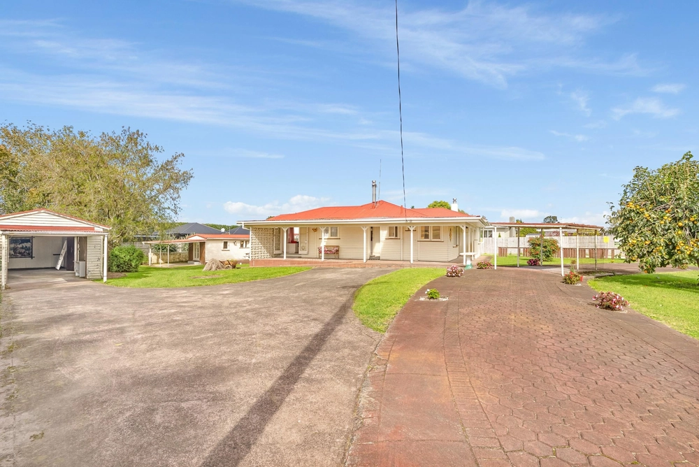 Photos of 94 Wilson Road South