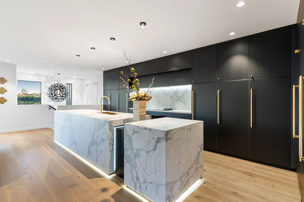 Photos of 12 Grand Ridge Avenue