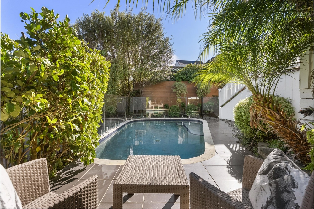 Photos of 103 Brighton Road