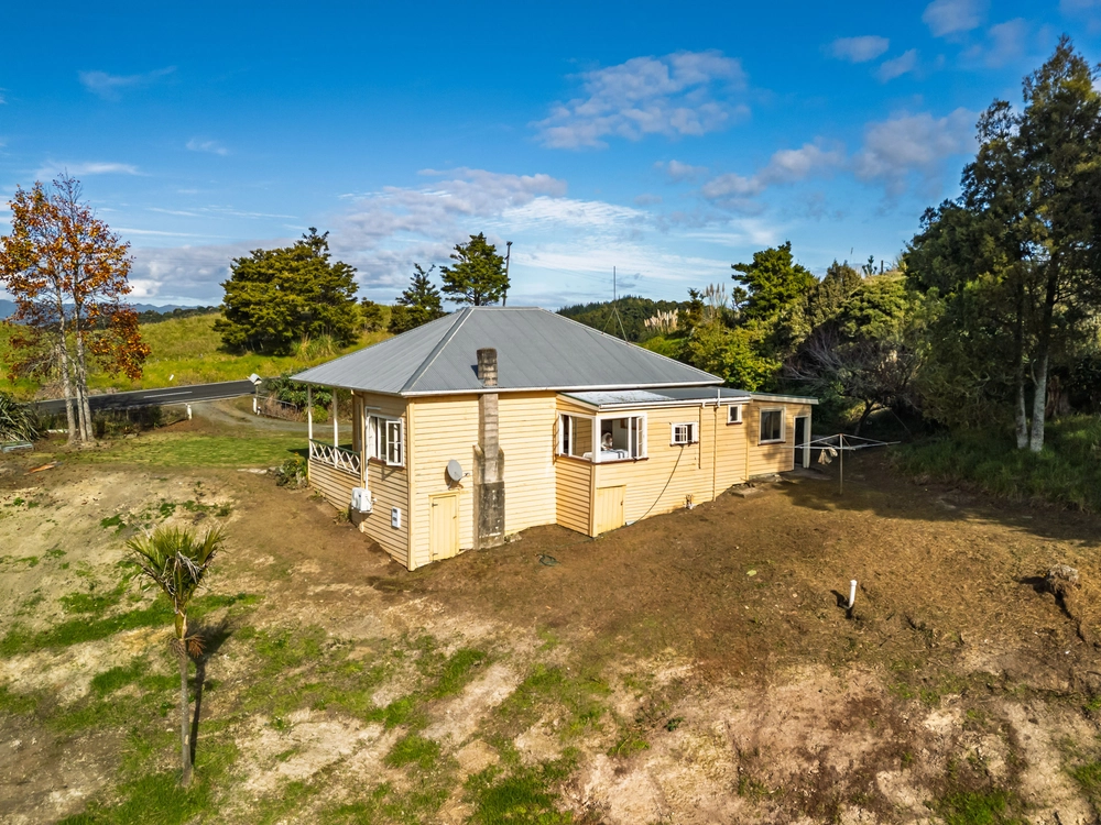 Photos of 544 West Coast Road