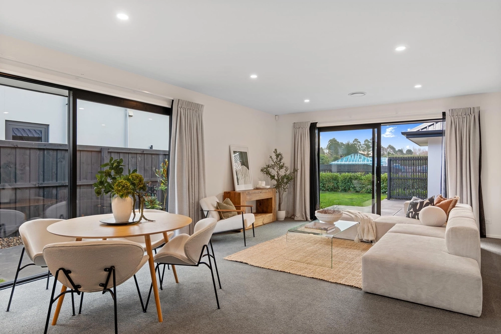 Photos of 6 Millstead Lane