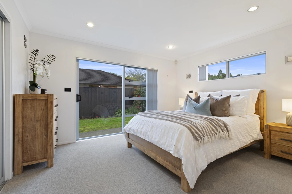 Photos of 54A George Crescent