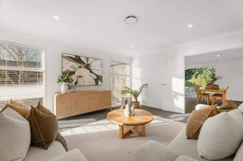Photos of 217 Lakes Boulevard