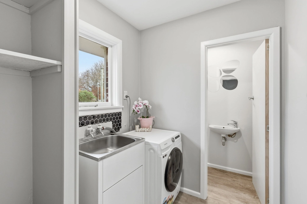Photos of 50 Staveley Street