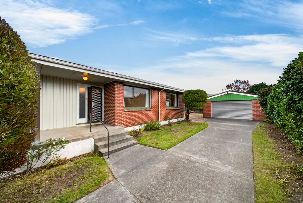 Photos of 70 Toorak Avenue