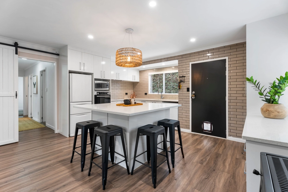 Photos of 33 Brooke Road