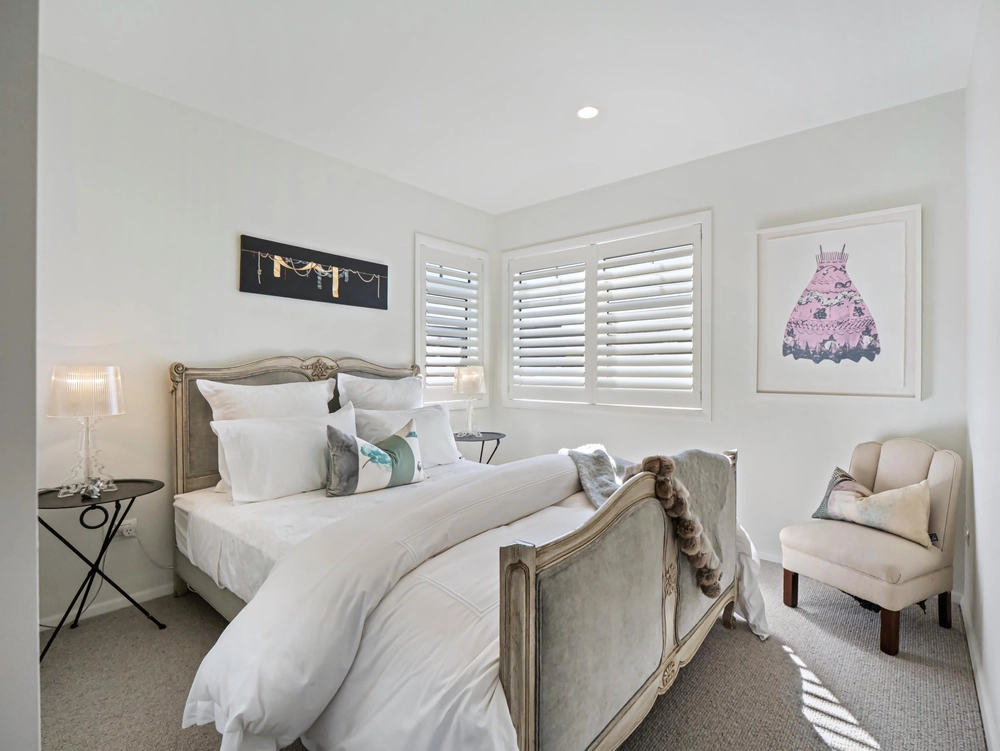 Photos of 35E Oceanbeach Road