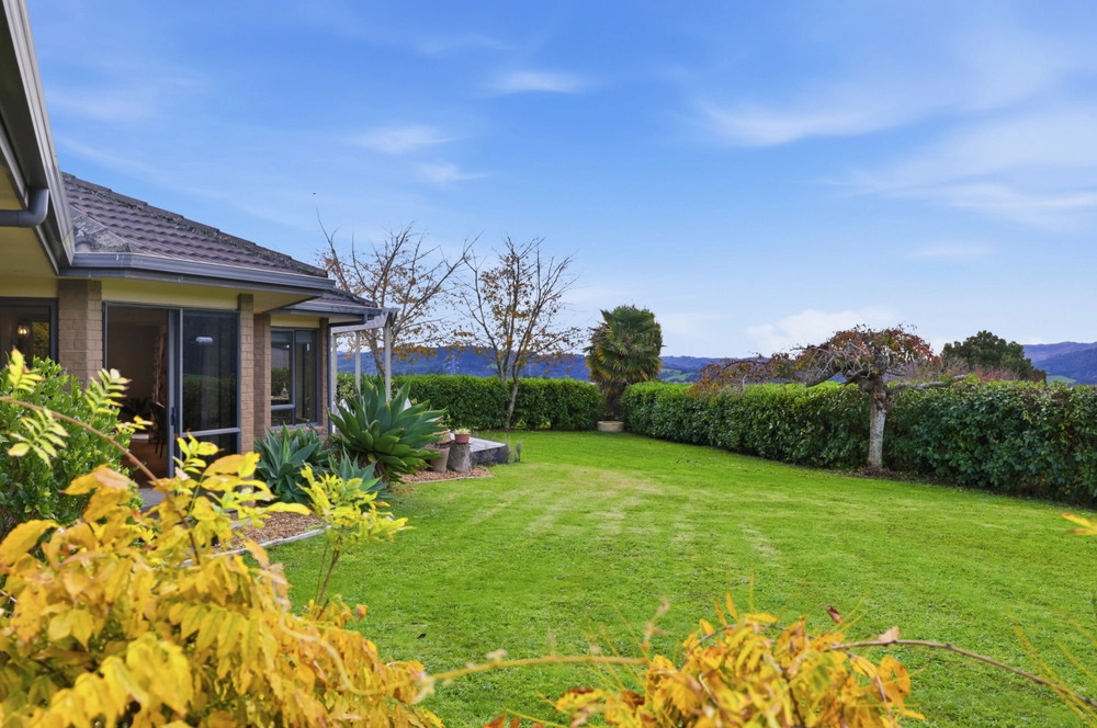 Photos of 94 Sowerby Heights