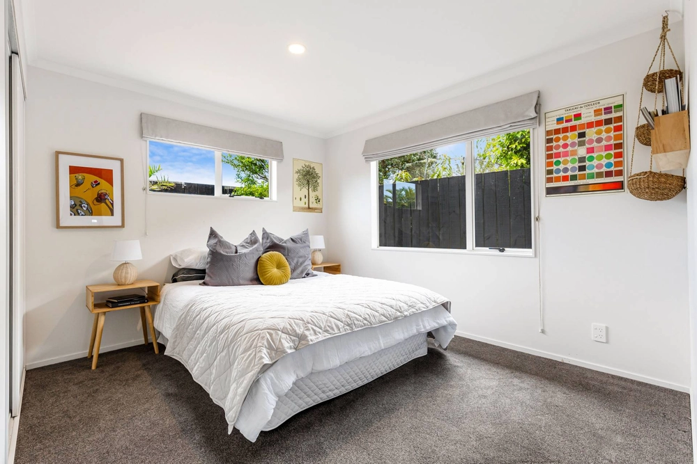 Photos of 79a wharf road te
