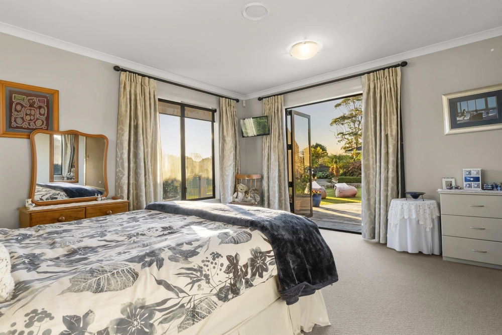 Photos of 38 Sovereign Drive