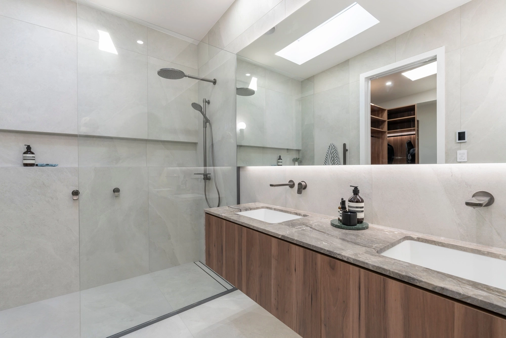 Photos of 122 Crummer Road