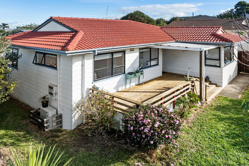 Photos of 1/6 James Walter Place