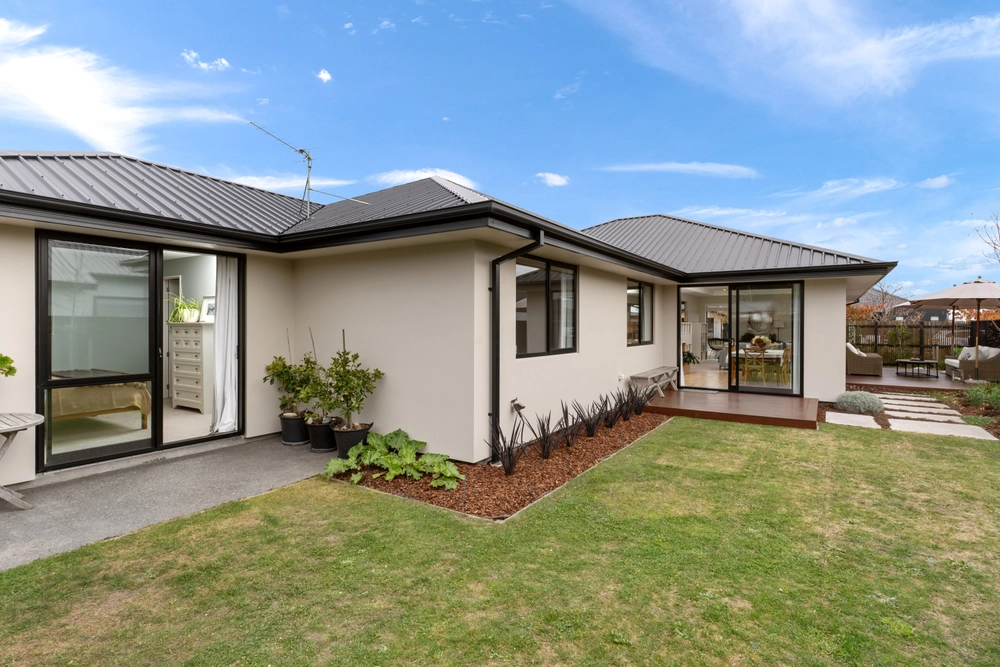 Photos of 10 Spalling Road