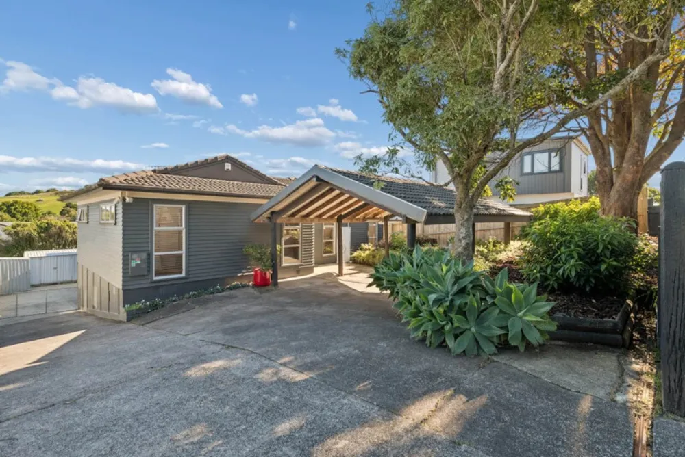 Photos of 351 Bucklands Beach Road