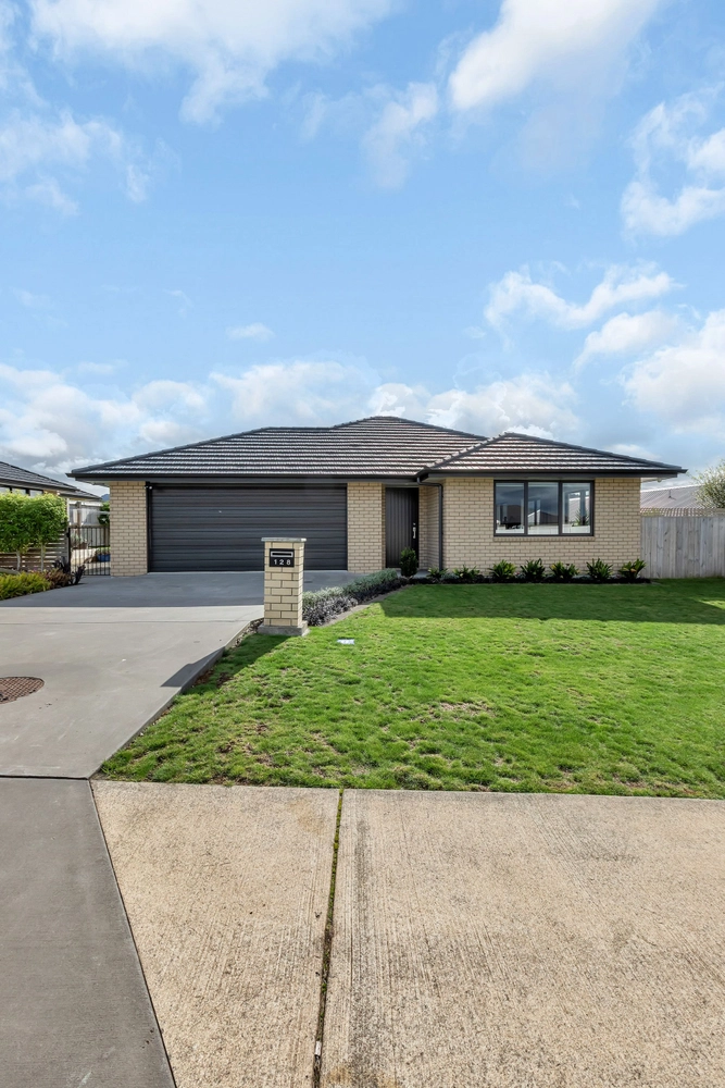 Photos of 128 Wairau Drive