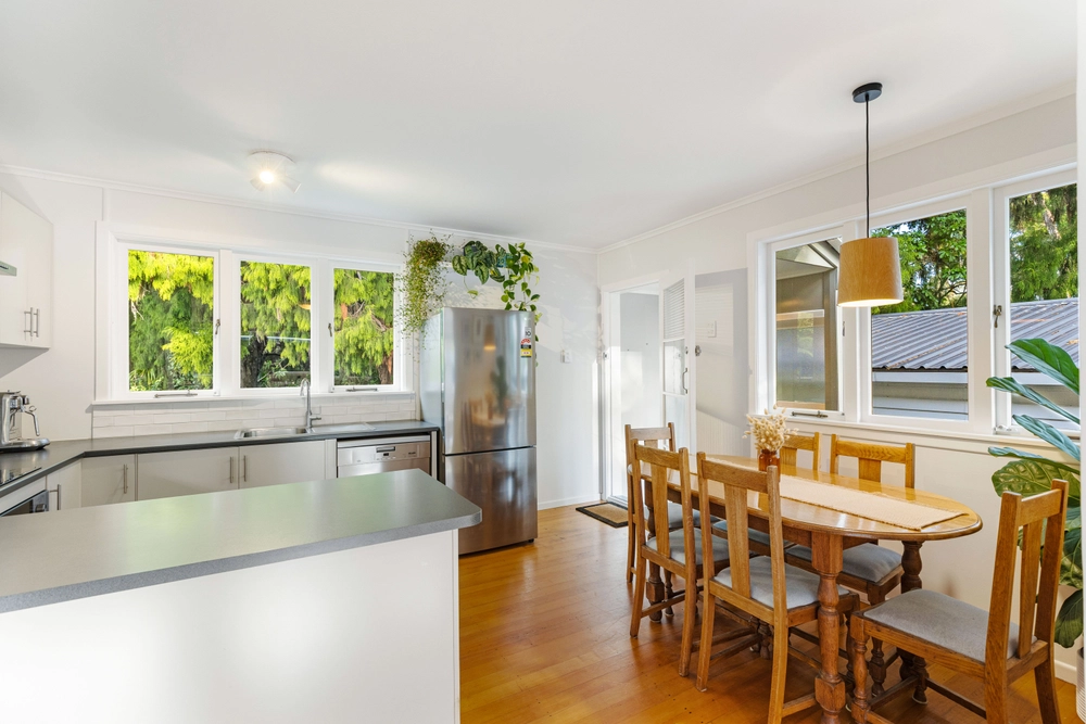 Photos of 200 Woodlands Park Road
