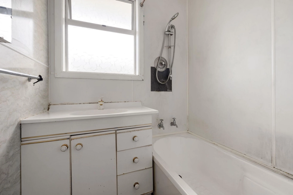 Photos of 63 Oakfield Crescent