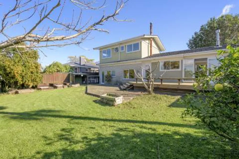 Photos of 423 Maungatapu Road