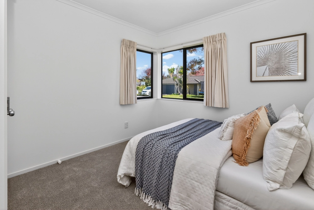 Photos of 6 Nier Place