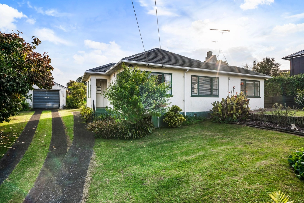 Photos of 48A Athens Road