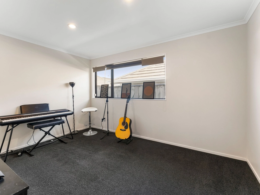 Photos of 34 Tarapiroe Avenue