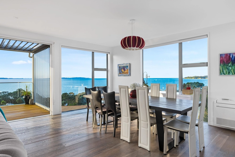 Photos of 202 Vipond Road