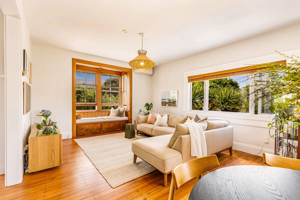 Photos of 1/5 kotuku street te