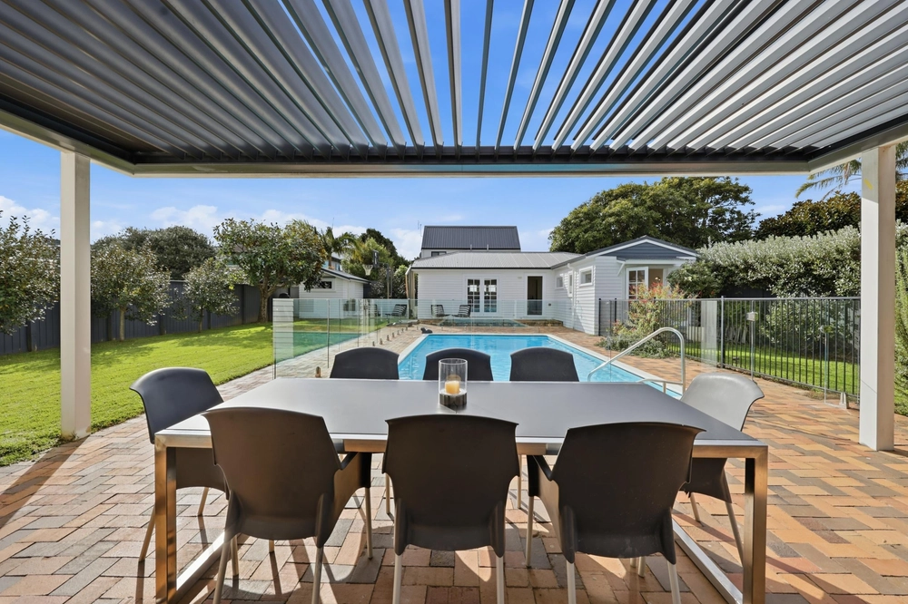 Photos of 23 Fairholme Avenue
