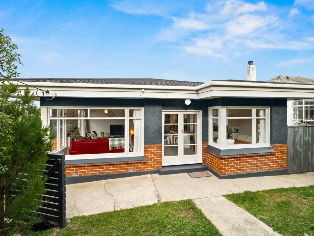 Photos of 141 Easther Crescent