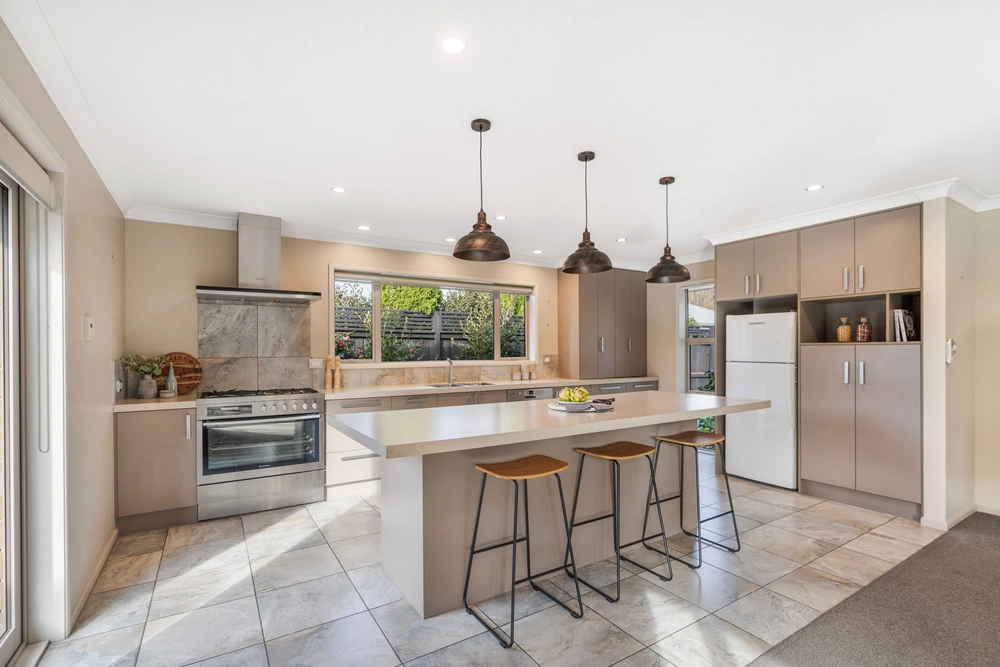 Photos of 16 Bernice Crescent
