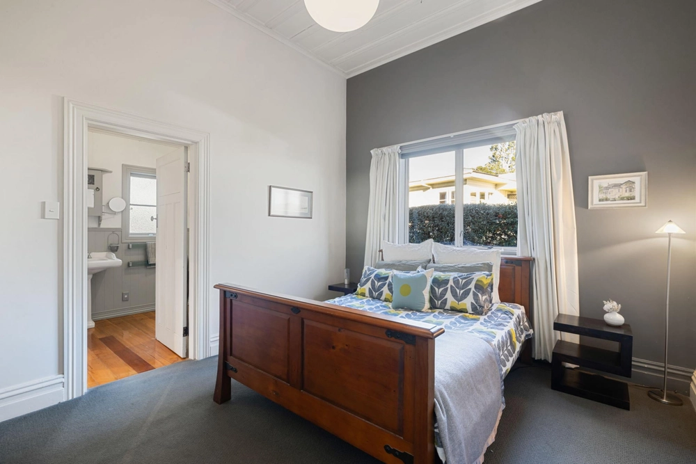 Photos of 5 Elizabeth Street