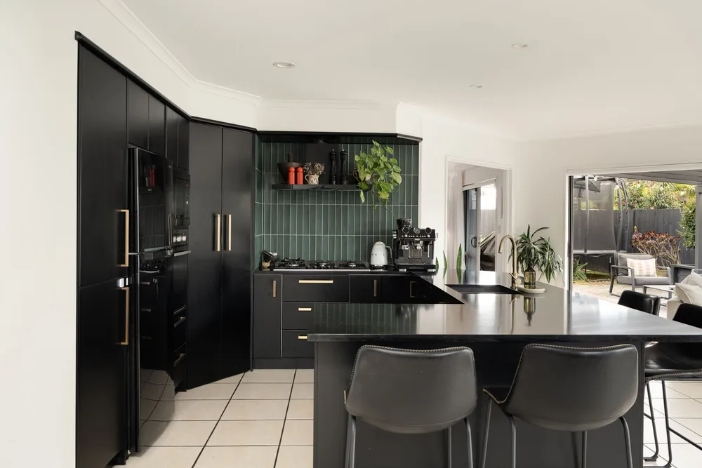 Photos of 34 Aranui Drive