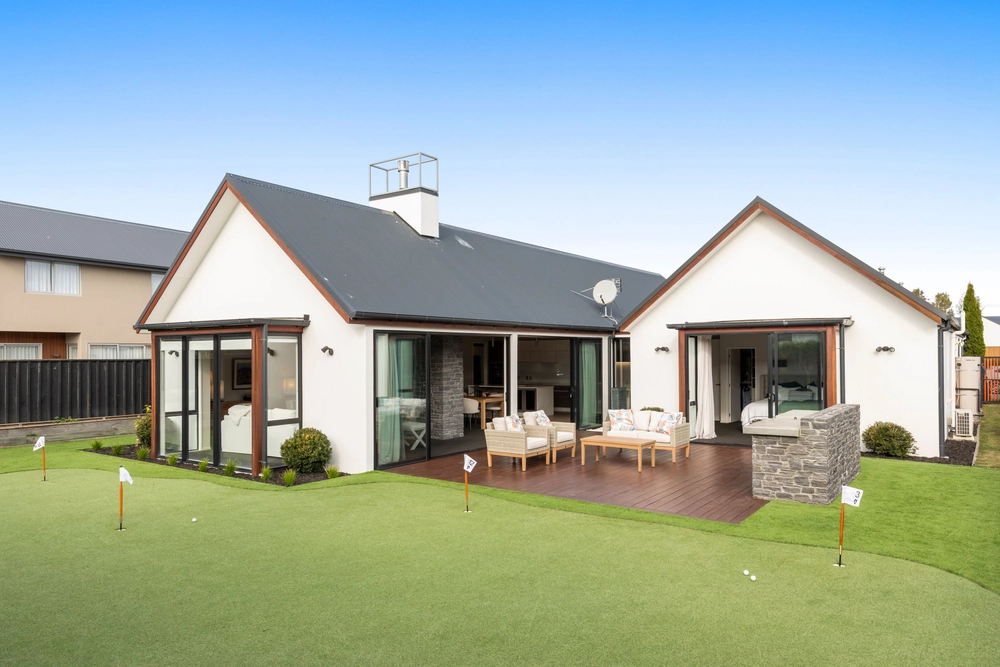 Photos of 6 Waterstock Way