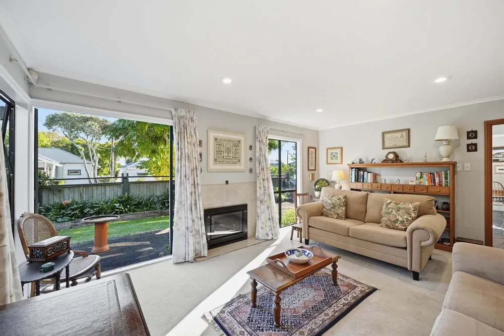 Photos of 2/32 Albert Road